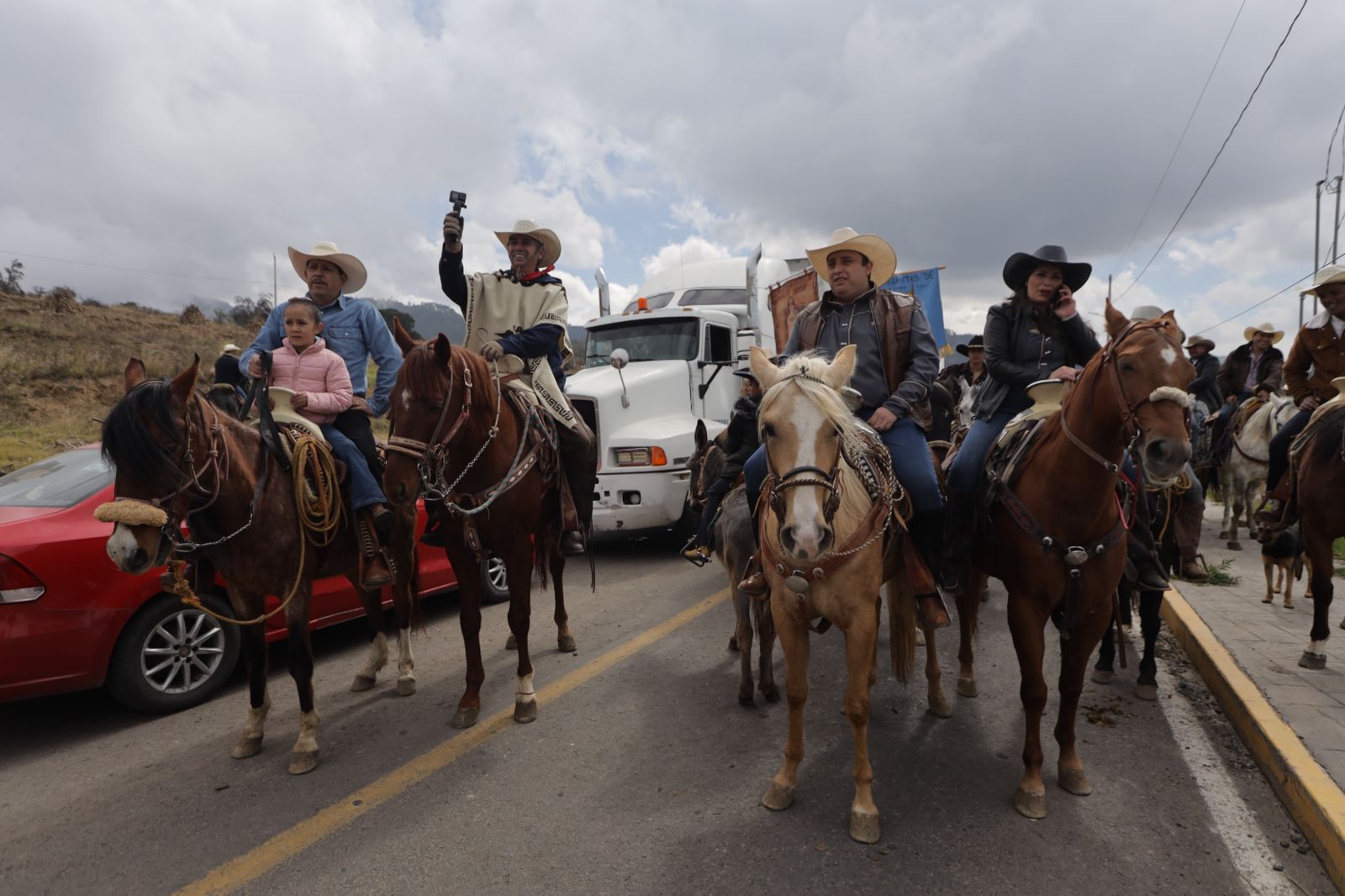 Histórica cabalgata de cierre de feria de Emiliano Zapata 2023